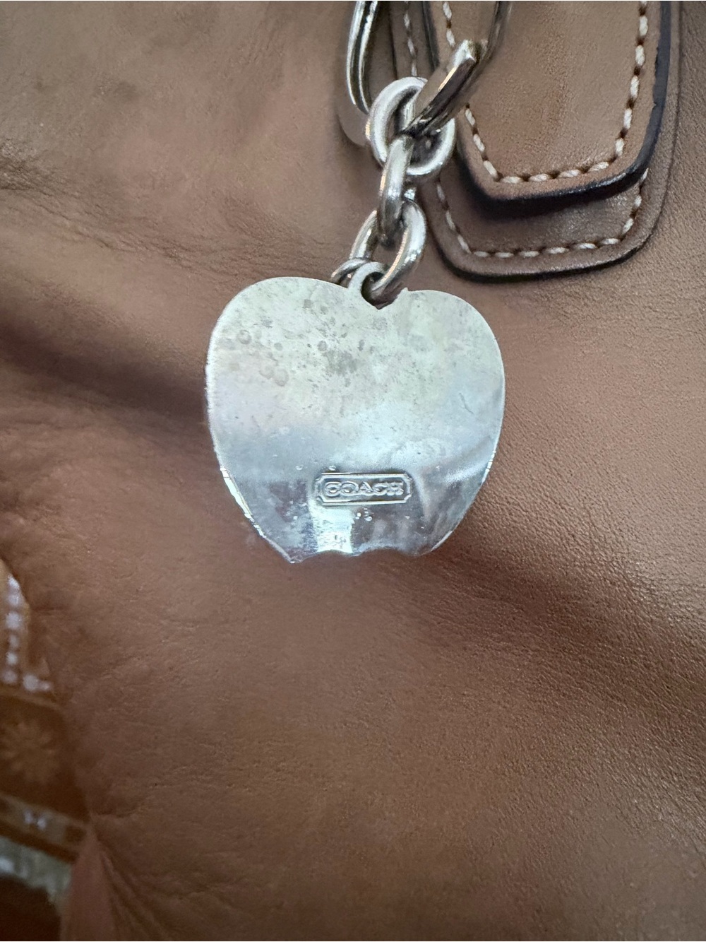 Coach Hampton purse and wallet set apple charm - Picture 4 of 14